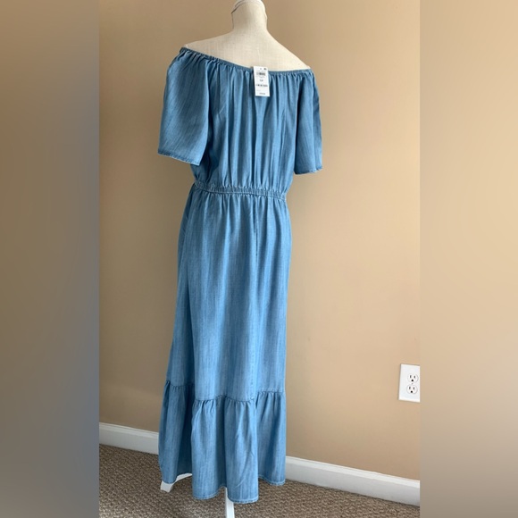 Off Shoulders Dress - Picture 2 of 6